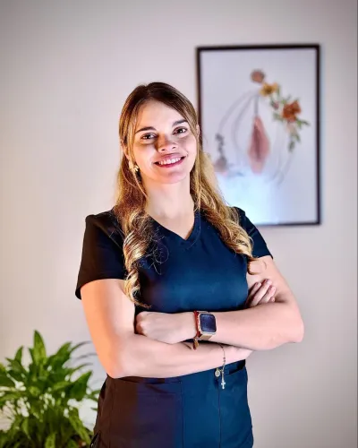 Dra. Ariana Alvarado, fisioterapeuta en Clínica Traña Costa Rica.